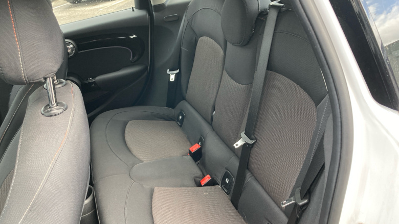 MINI Cooper 1.5 C Classic 5dr Auto Petrol Hatchback